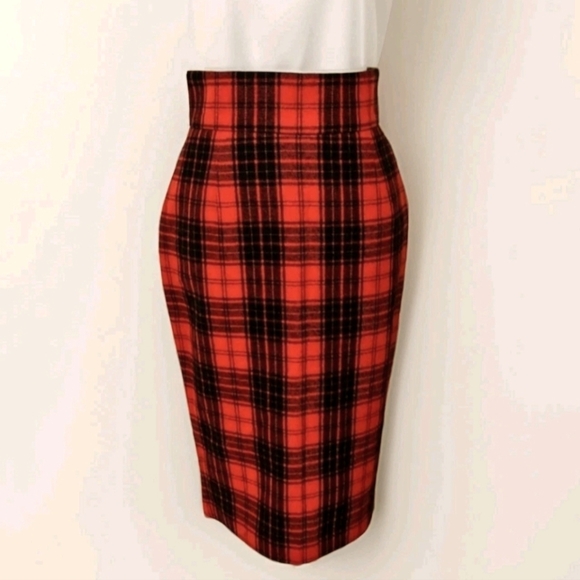 Moussy Rare Women’s Black & Red Tartan Wool Blend Skirt Size Small - Picture 1 of 10